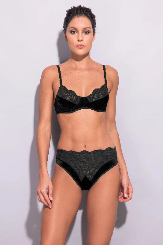 34A / Black