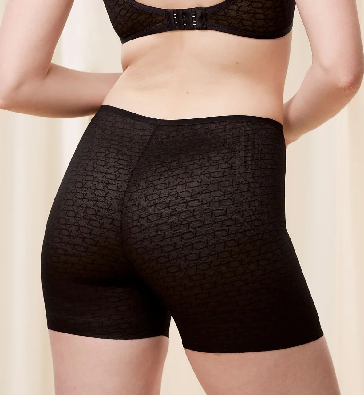 SIGNATURE SHEER SHORT